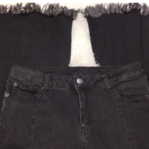 Charcoal Distressed Wide Leg and Fringe Hem Jeans (Black Denim Jeans) - Picture 7 of 10